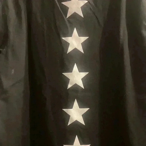 Bart Simpson short sleeve felt appliqué with him spinning basketball. Mens Med - Picture 7 of 8